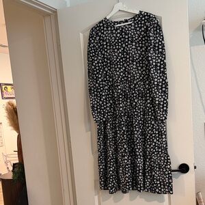 H&M Black and White Floral Long Sleeve Dress